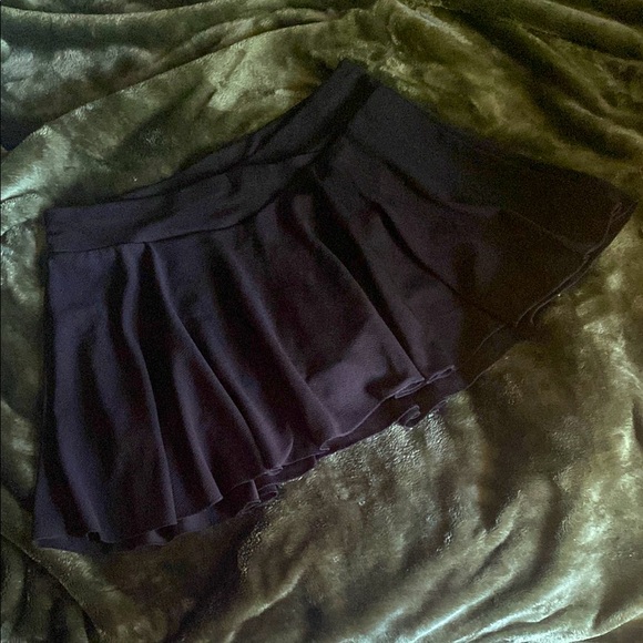 SHEIN Dresses & Skirts - SHEIN Black Mini Skirt Chic Essential
